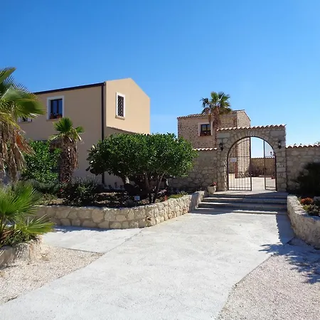 Agriturismo Baglio Del Melograno * Aragona